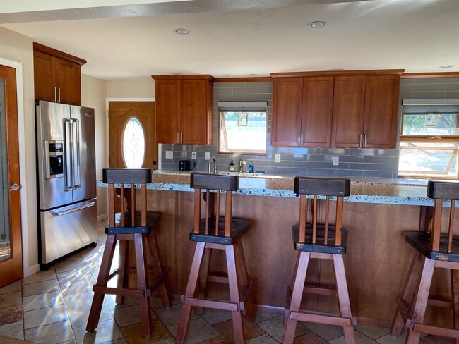 Building Photo - 128 Sunset Ridge