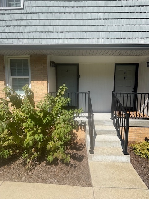 Puerta principal - 510 Basswood Ave