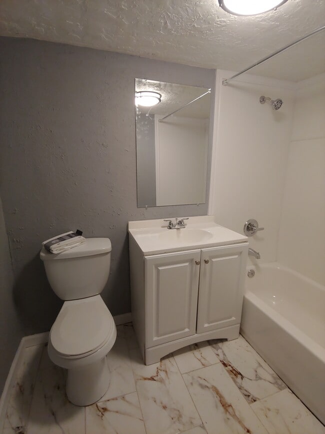 Building Photo - 280 Morris Dr