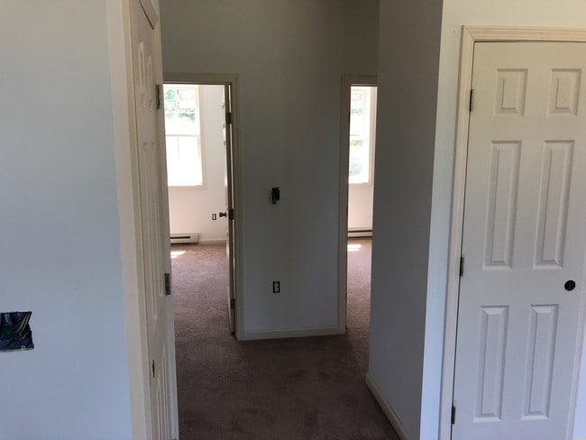 Building Photo - 511 Etna Rd