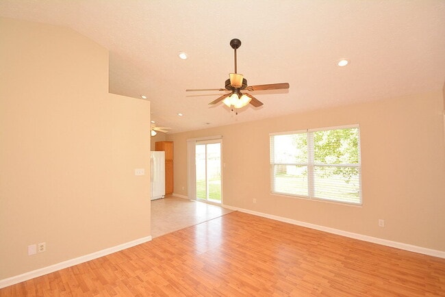 Building Photo - 5842 Kiah Ct