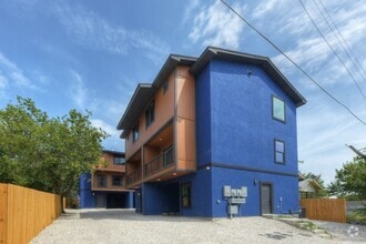 Building Photo - 118 SHENANDOAH, 101
