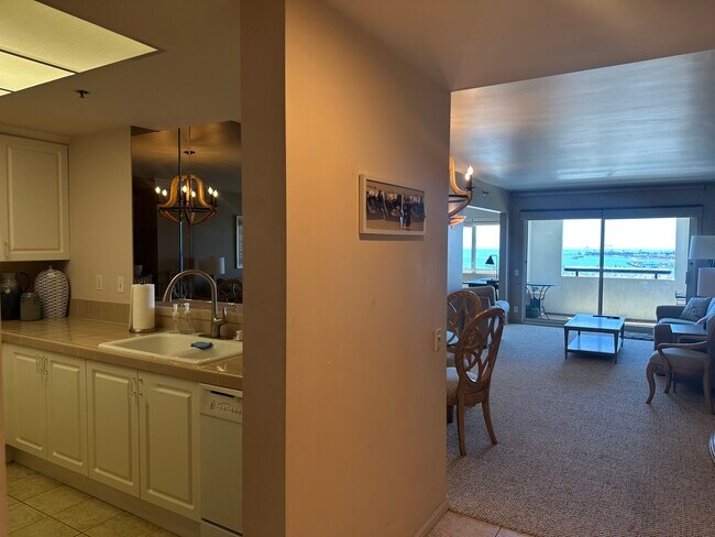 Building Photo - 525 E Seaside Way