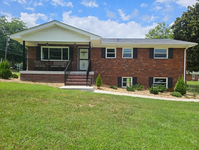 Building Photo - 303 S Germantown Rd