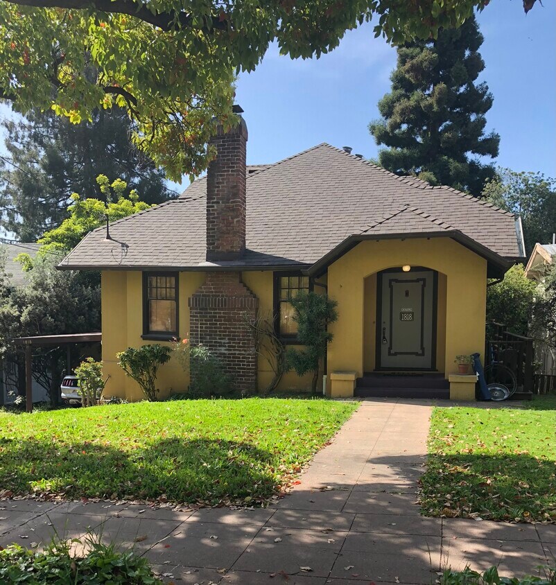 Primary Photo - 1818 Sonoma Avenue