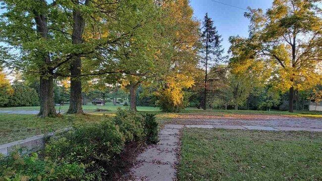 Photo - 318 W Main St Townhome