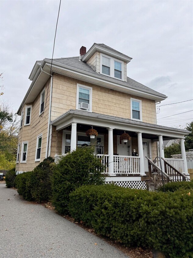 Foto principal - 134 N Union St