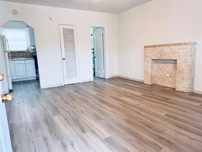 Building Photo - 756 N 17th Ave