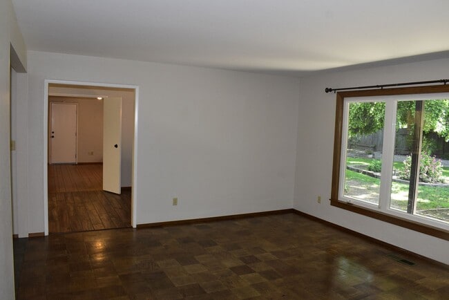 Building Photo - 1020 Jacob Ln