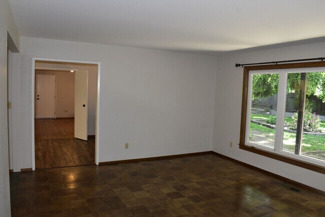 Foto del edificio - 1020 Jacob Ln