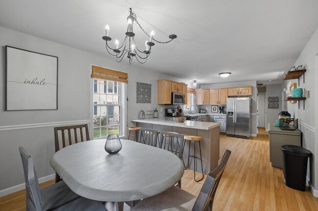 Foto del edificio - 131 Forest Hill Way