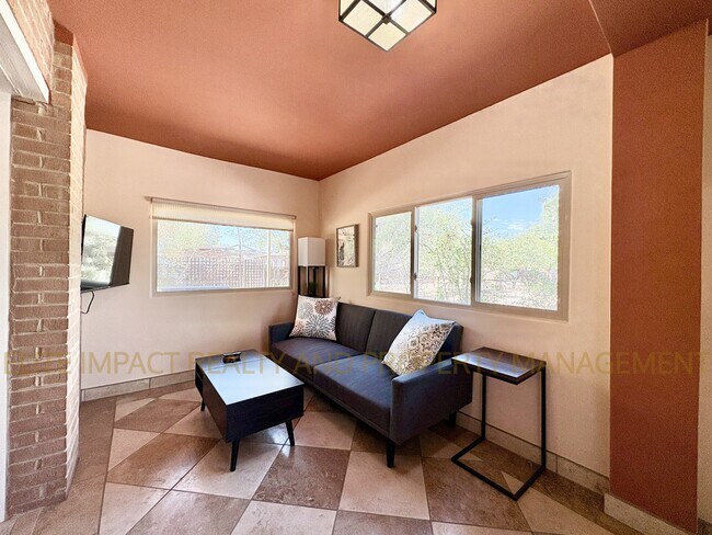 Foto del edificio - 2819 N Woodland Ave