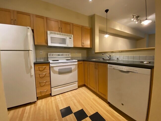 Foto del edificio - 118 107th Ave NE