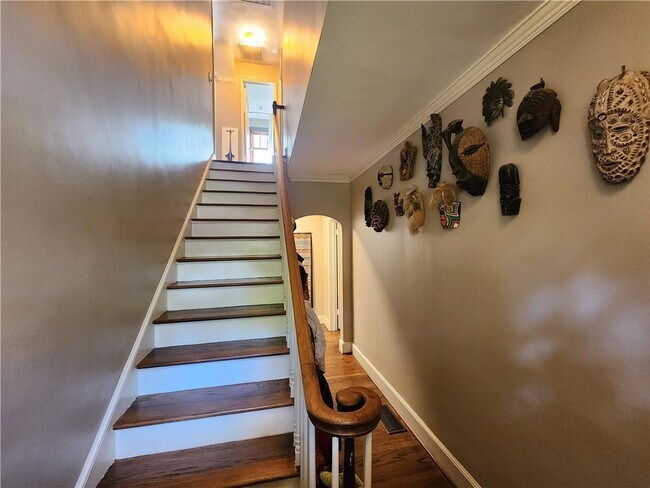 Foto del edificio - 1887 Edinburgh Terrace NE