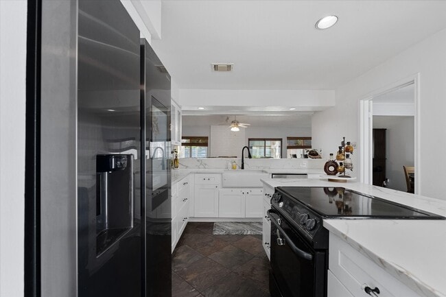 Foto del edificio - 11854 Briar Forest Dr