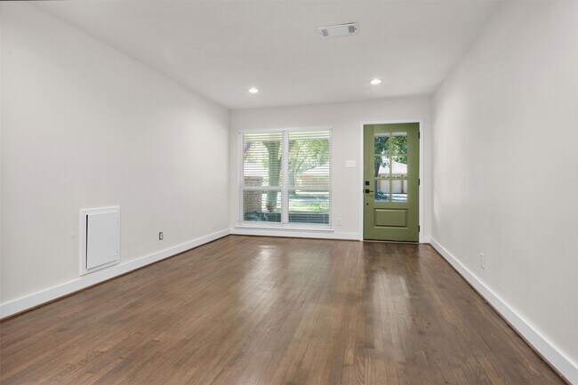 Foto del edificio - 5518 McKnight St