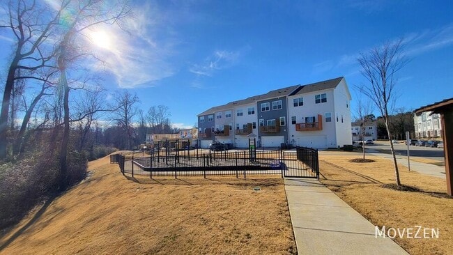 Foto del edificio - 720 Lucky Clover Wy