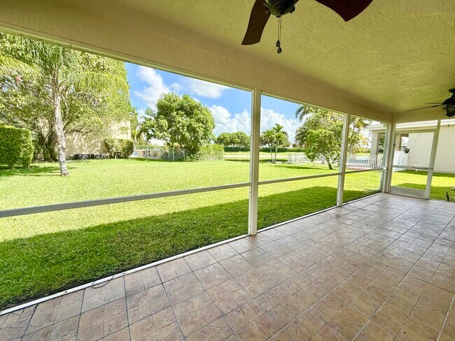Building Photo - 12671 Yardley Dr