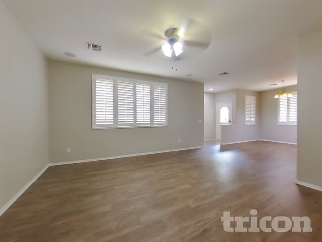 Building Photo - 4374 E Renee Dr