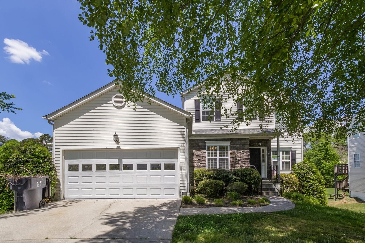 844 Stephens Oak Dr Alquileres en Buford, GA