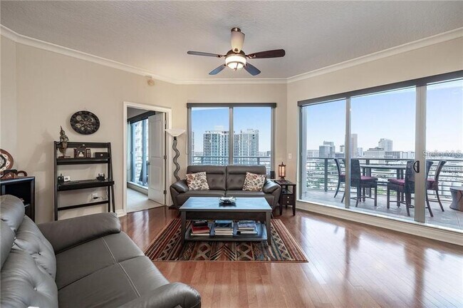 Foto del edificio - 1209 E Cumberland Ave