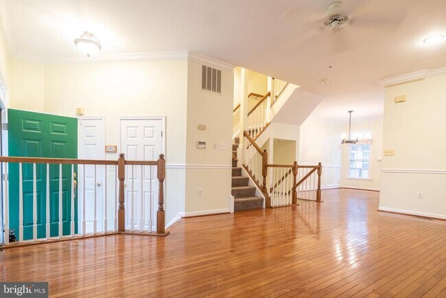 Foto del edificio - 719 N Vermont St