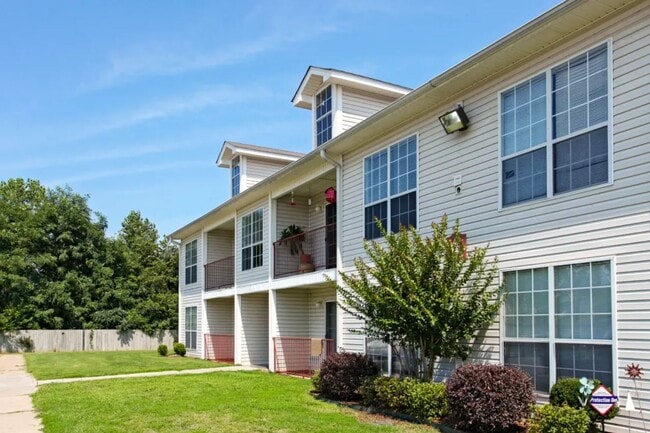 Foto del edificio - Village Square Apartment