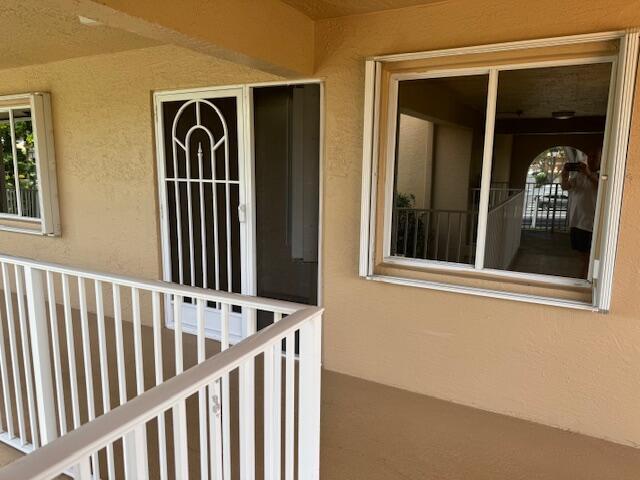 Building Photo - 5876 Regal Glen Dr