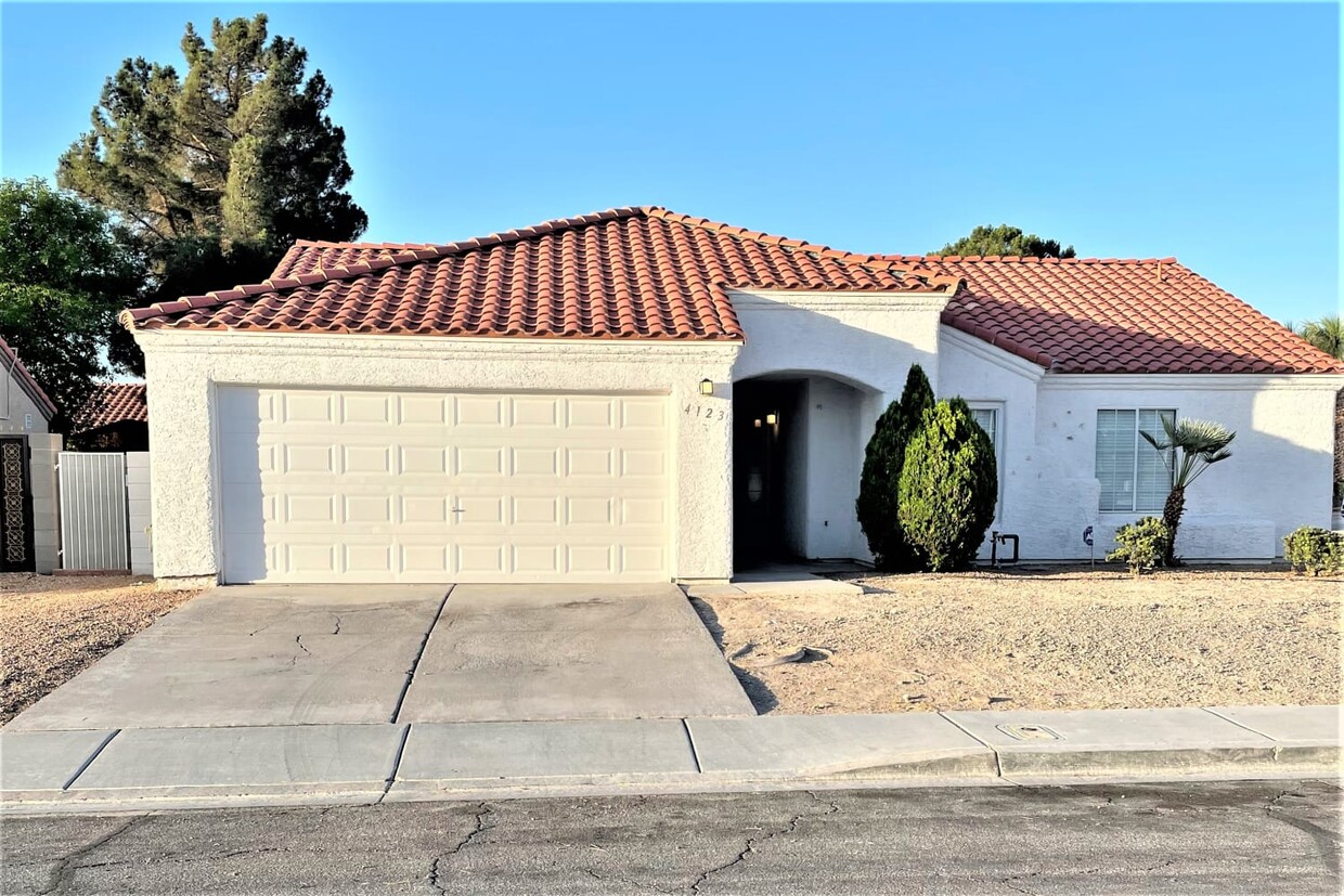 Primary Photo - 4123 Evora Cir