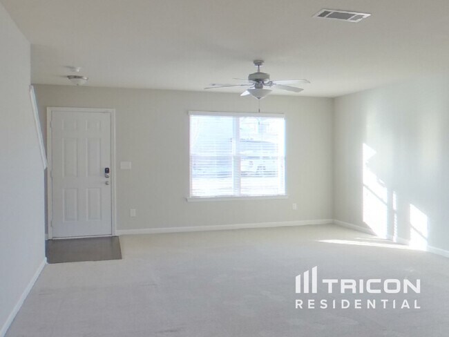 Building Photo - 2609 Stinger Drive Columbia TN