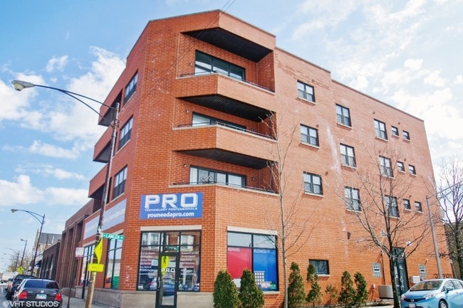 Building Photo - 5019-5021 W Lawrence Ave