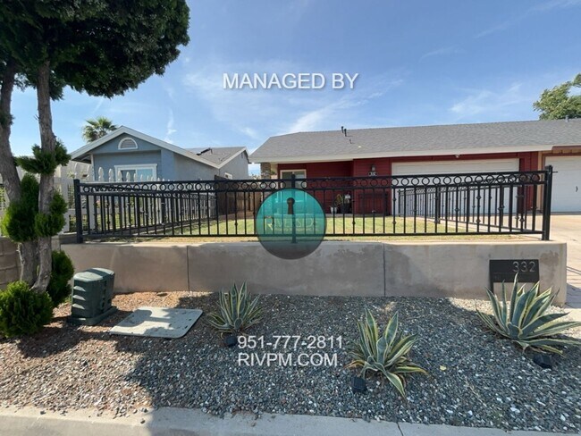 Building Photo - FOR RENT: BEAUTIFULLY RENOVATED 2 BEDROOM ...