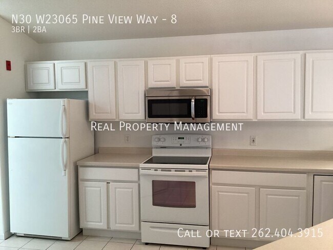 Building Photo - N30 W23065 Pine View Way-8