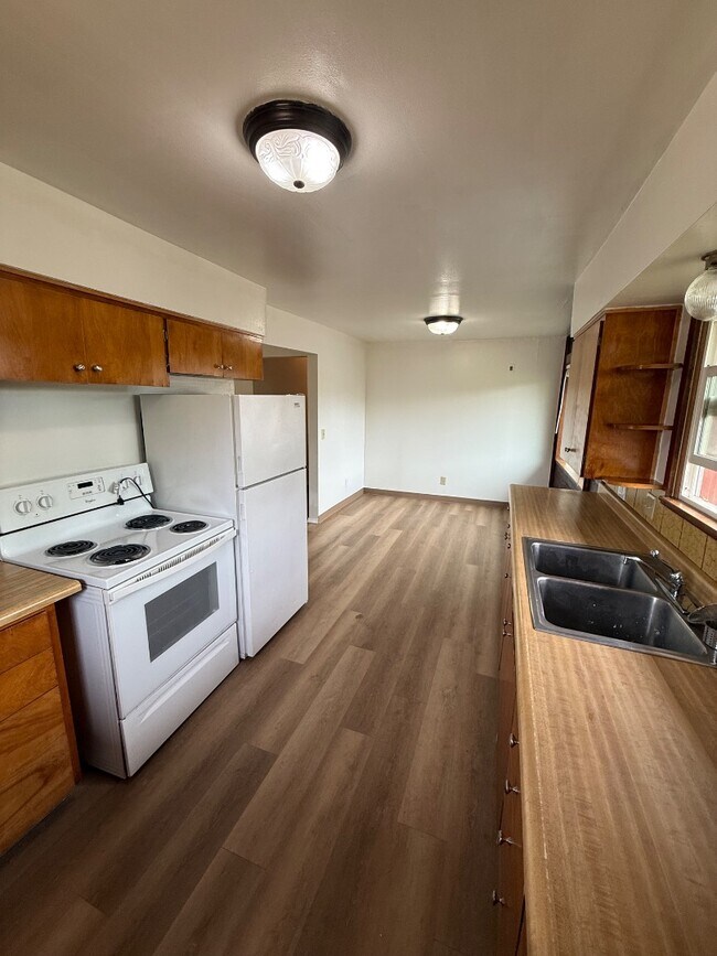Foto del edificio - 31545 NW Hillcrest St