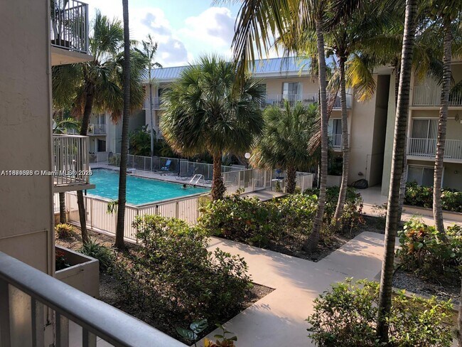 Foto del edificio - 7401 SW 82nd St