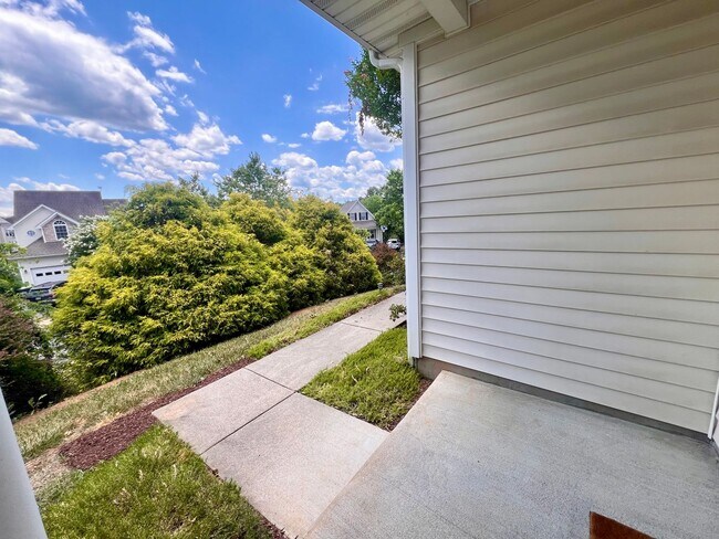 Foto del edificio - 1345 Amber Ridge Road - Detached Home with...