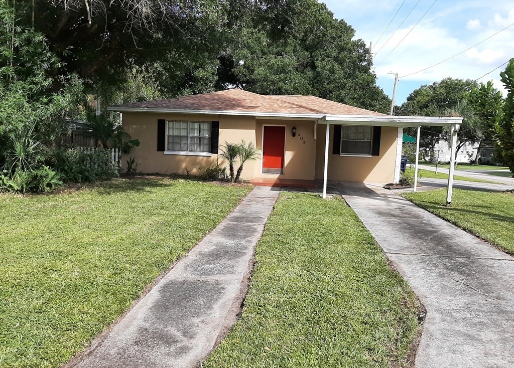 Foto principal - 803 N Gomez Ave