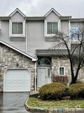 Building Photo - 16 Linbrook Dr