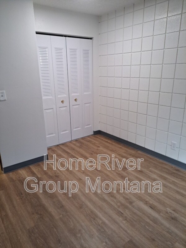 Foto del edificio - 707 SW Higgins Ave