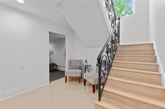 Building Photo - 3677 Eddingham Ave