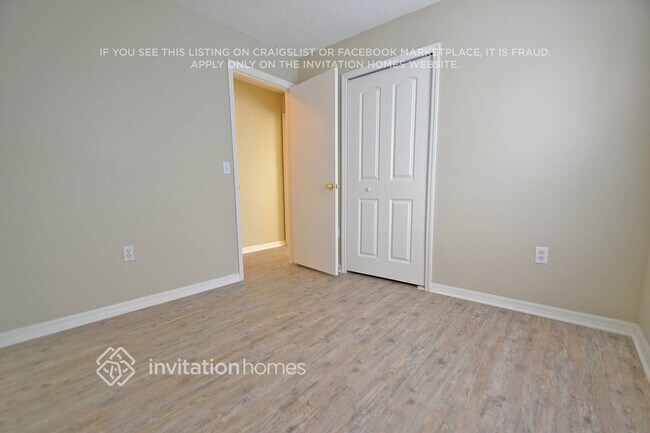 Foto del edificio - 8691 Foley Dr