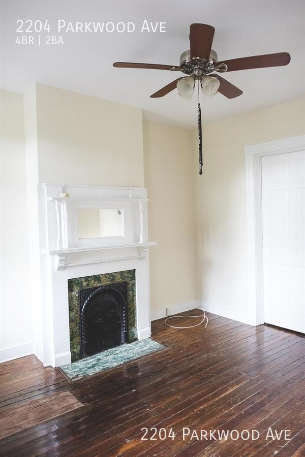Foto del edificio - SPACIOUS 4BD in the FAN