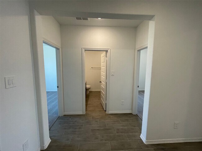 Foto del edificio - 9695 Caney Trails Rd