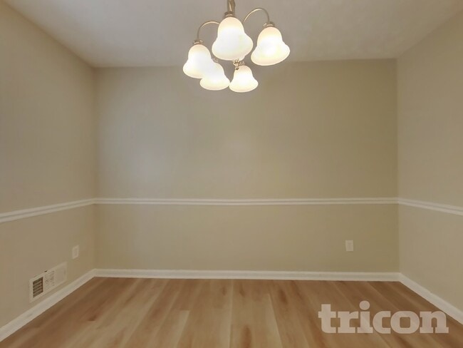 Building Photo - 55 6th Ave