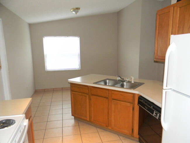 Building Photo - 4 bedroom / 2bath Home for Rent Kissimmee....