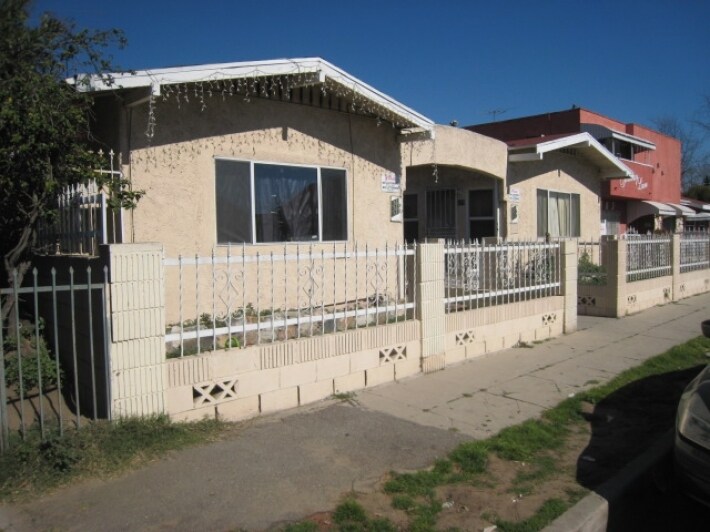 Primary Photo - 871-873 E 49th St