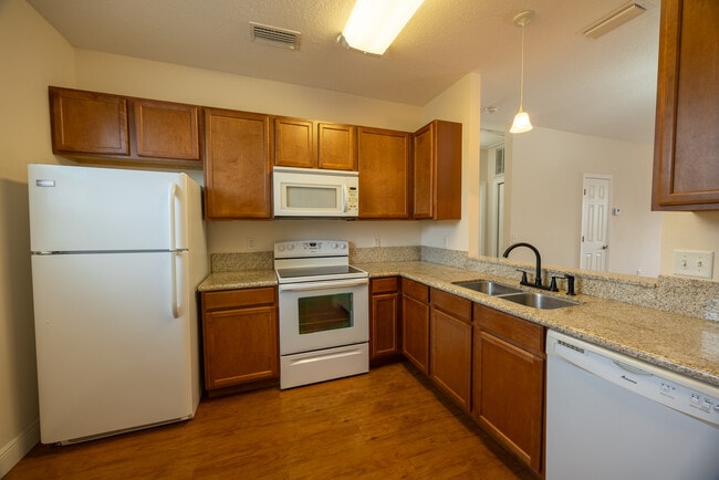 Granite Countertops - 6272 Abbott Station Dr