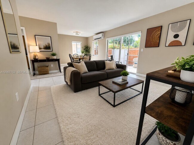 Foto del edificio - 31 SW 8th St