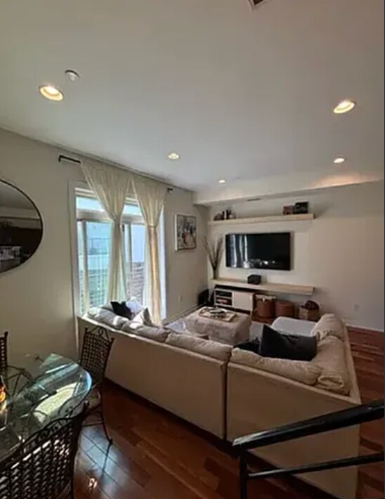 Foto del edificio - 839 N 19th St