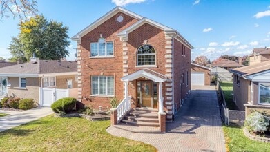 Building Photo - 4544 N Oriole Ave